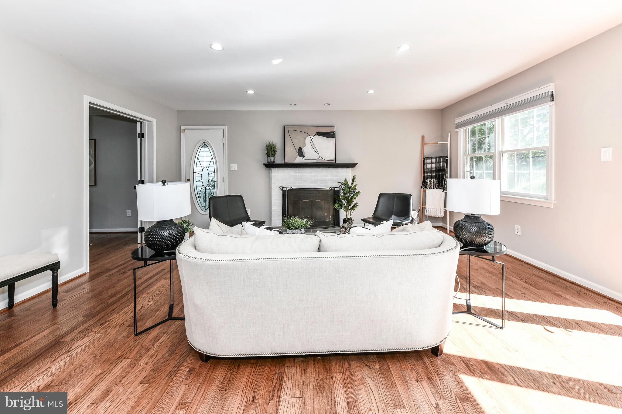 ASHBURN FARM - Residential Lease