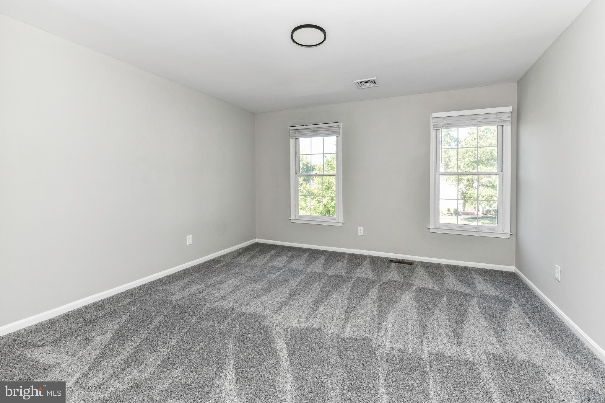 ASHBURN FARM - Residential Lease