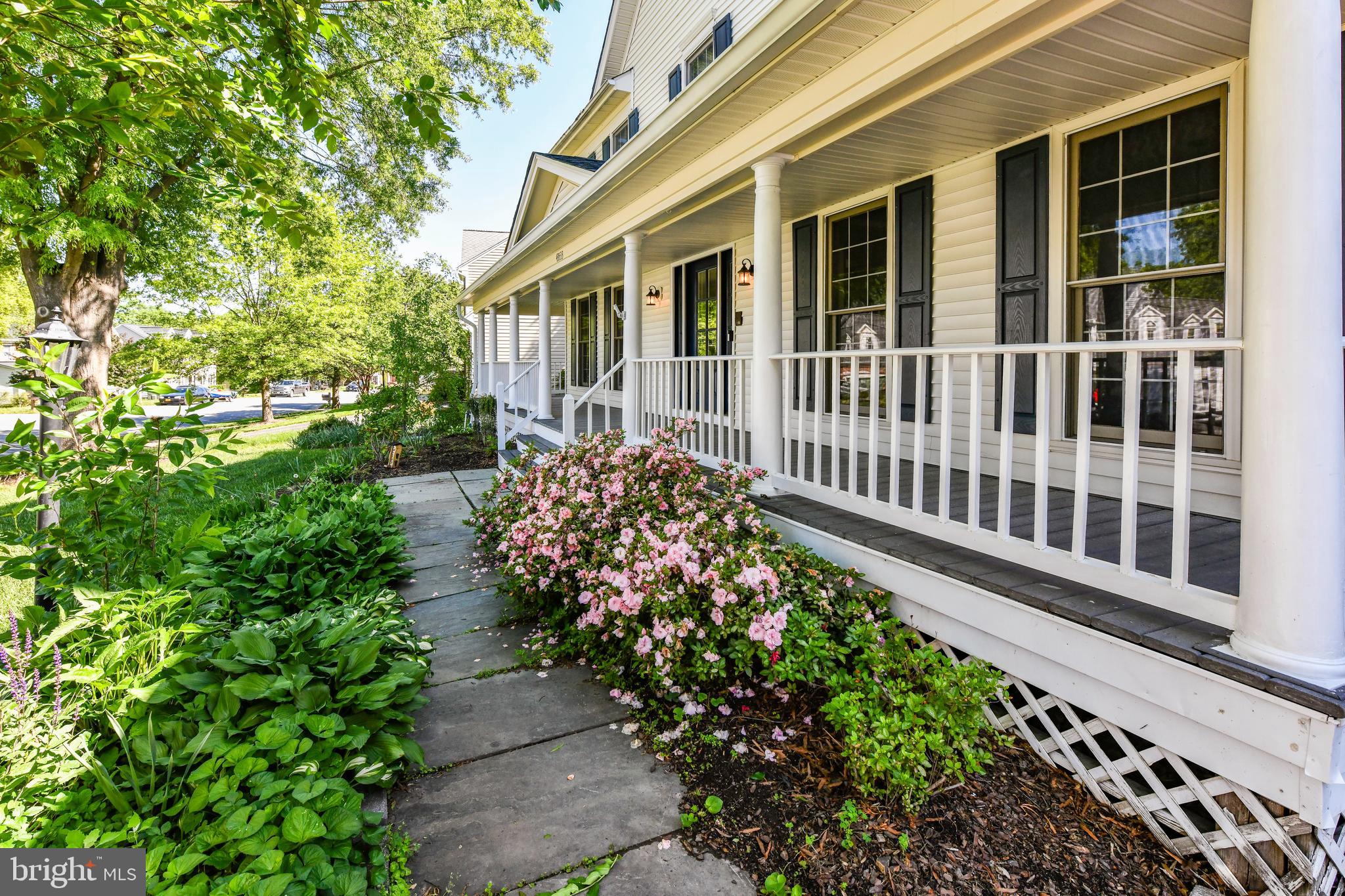 ASHBURN FARM - Residential Lease