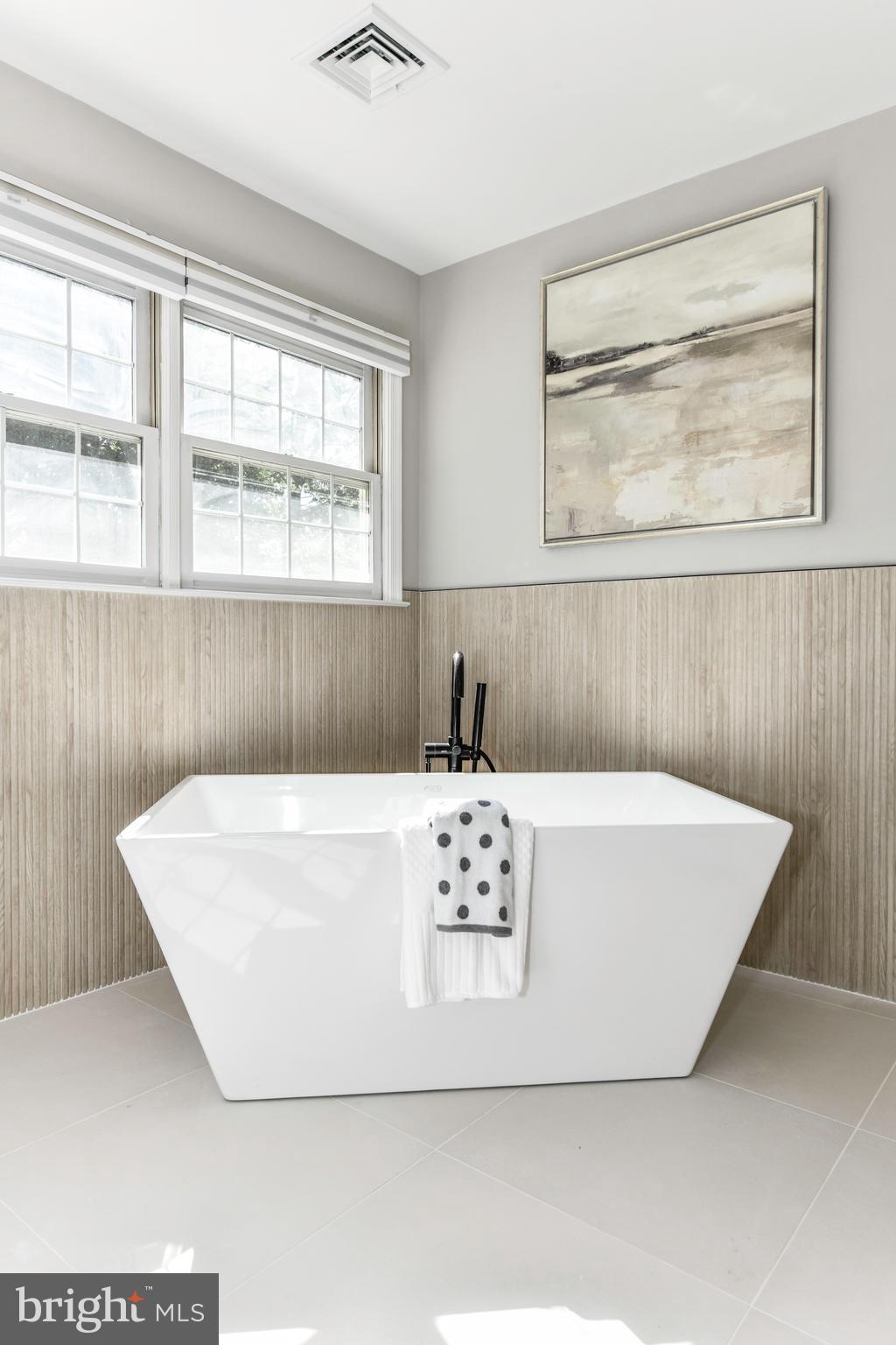 ASHBURN FARM - Residential Lease