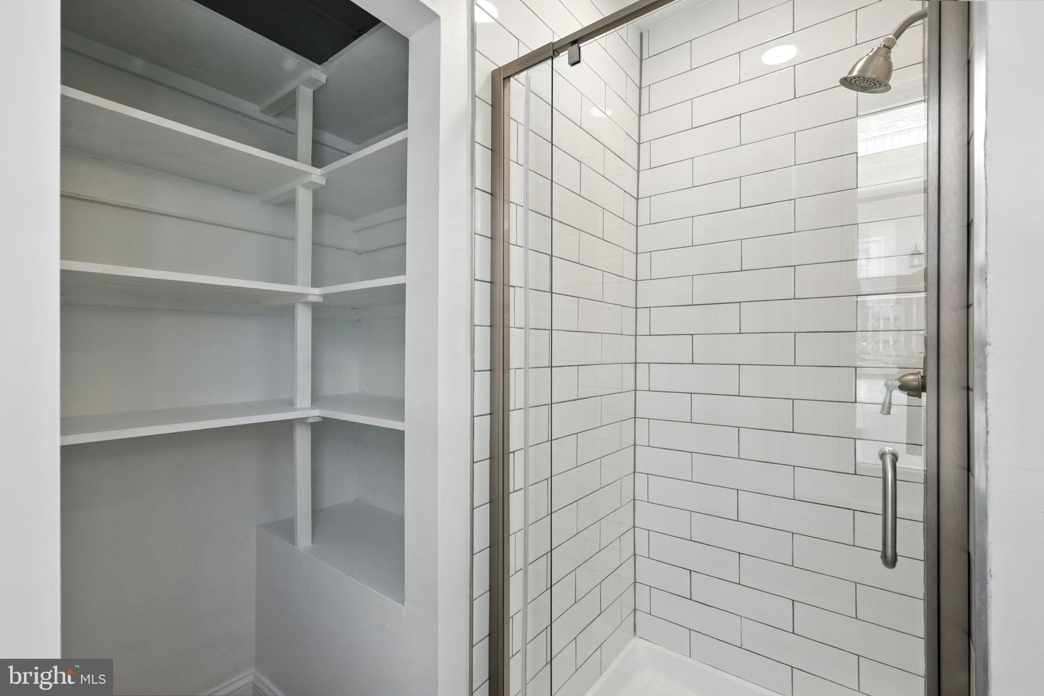 MANAYUNK - Residential Lease