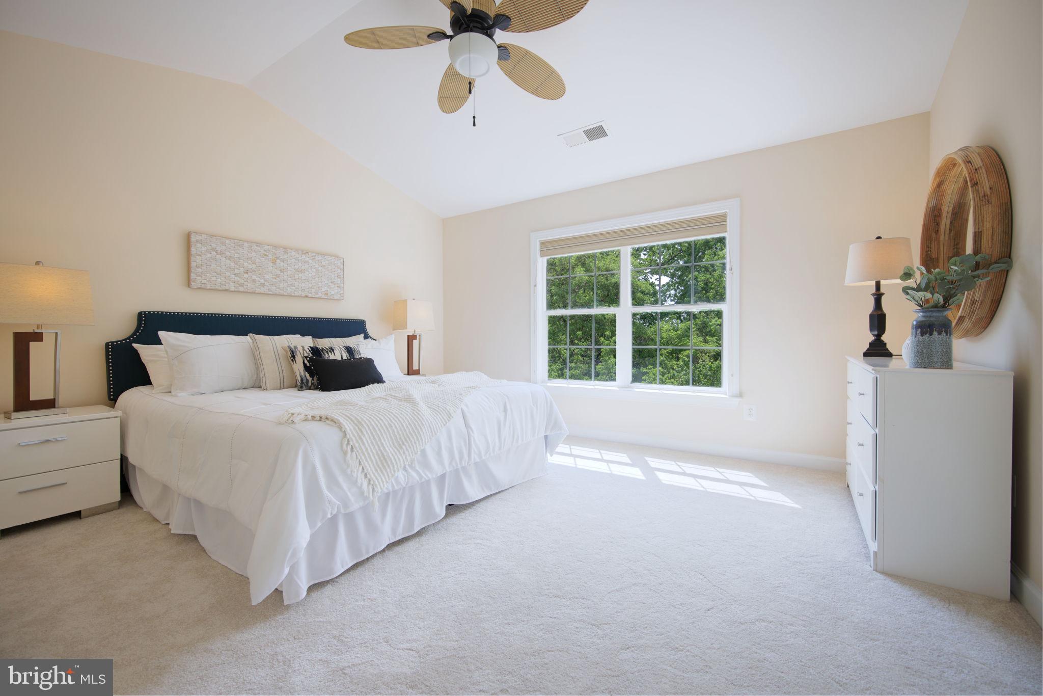 RIVERSIDE STATION - Residential