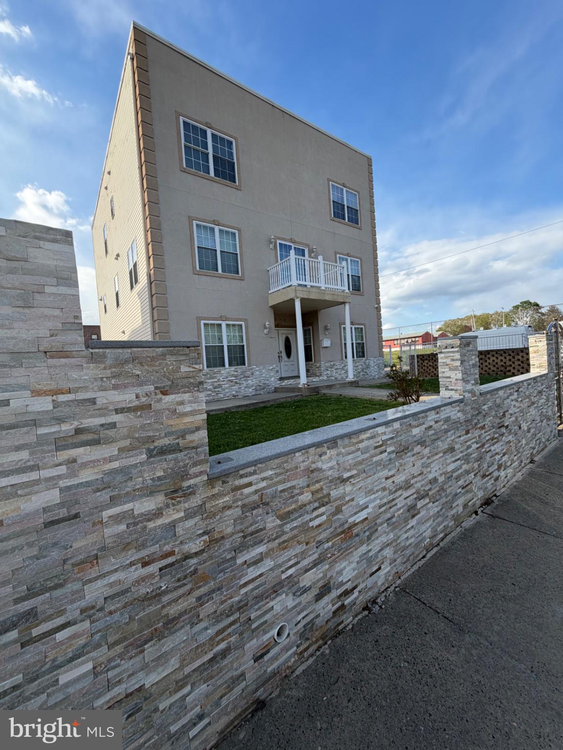 7804 LARGE STREET 00