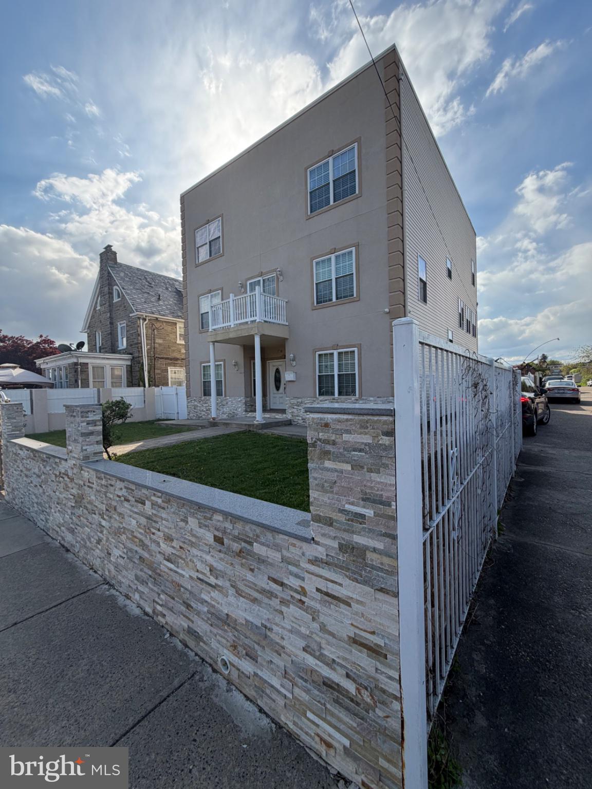 7804 LARGE STREET 00