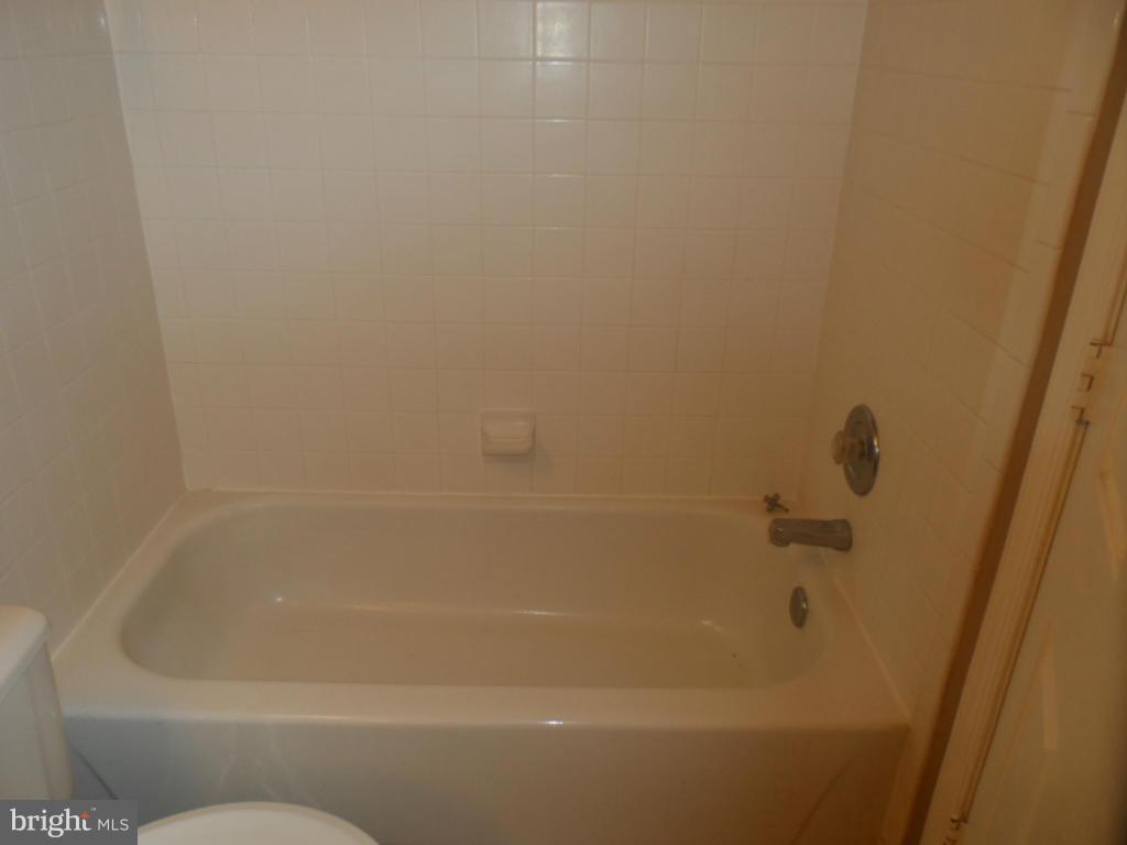 ST CHARLES SUB - HAMPSHIRE - Residential