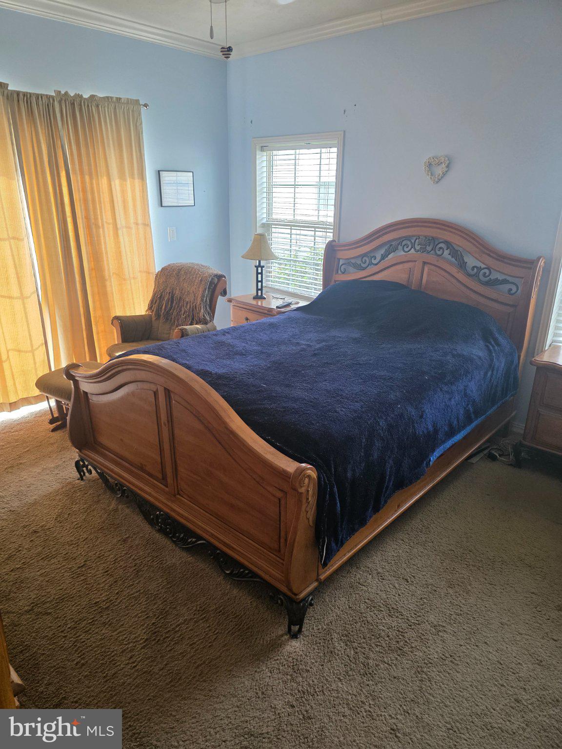 PINE MANOR - Residential