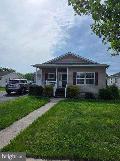 Photo of 502 Falcon Drive, CARLISLE, PA 17013 (MLS # PACB2054076)