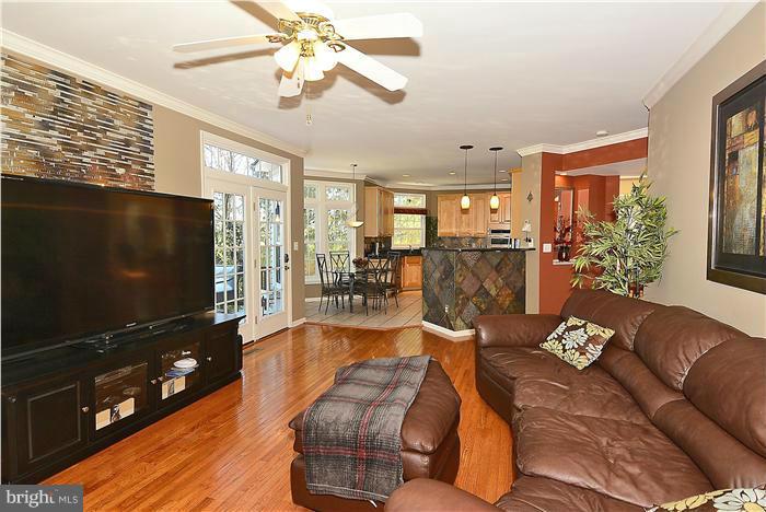 VIRGINIA OAKS - Residential