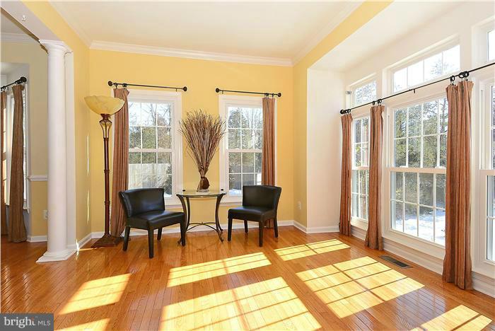 VIRGINIA OAKS - Residential