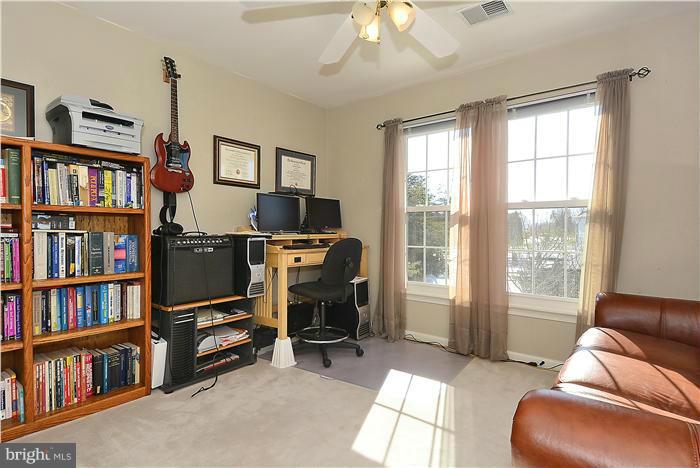 VIRGINIA OAKS - Residential