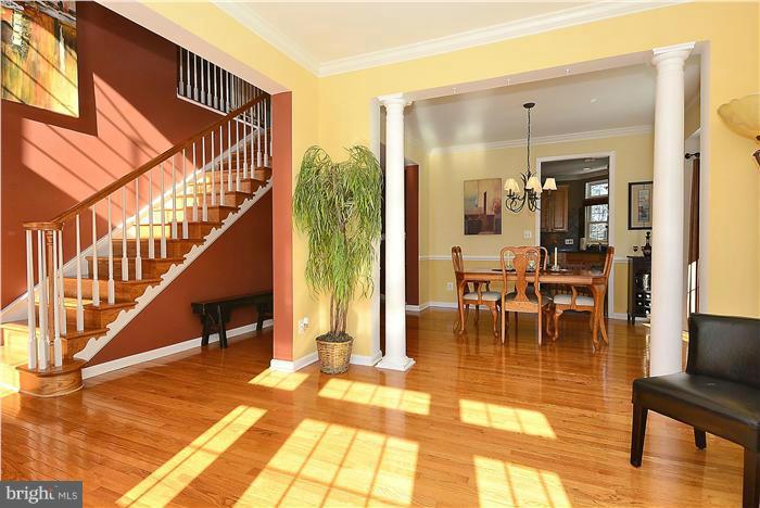 VIRGINIA OAKS - Residential