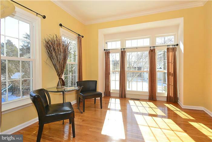 VIRGINIA OAKS - Residential