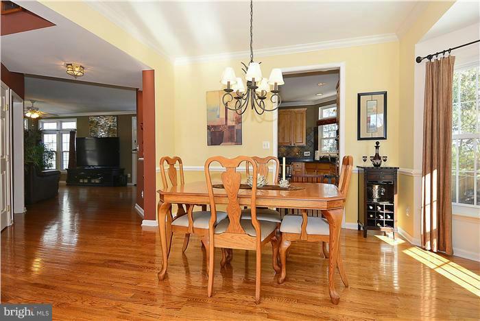 VIRGINIA OAKS - Residential