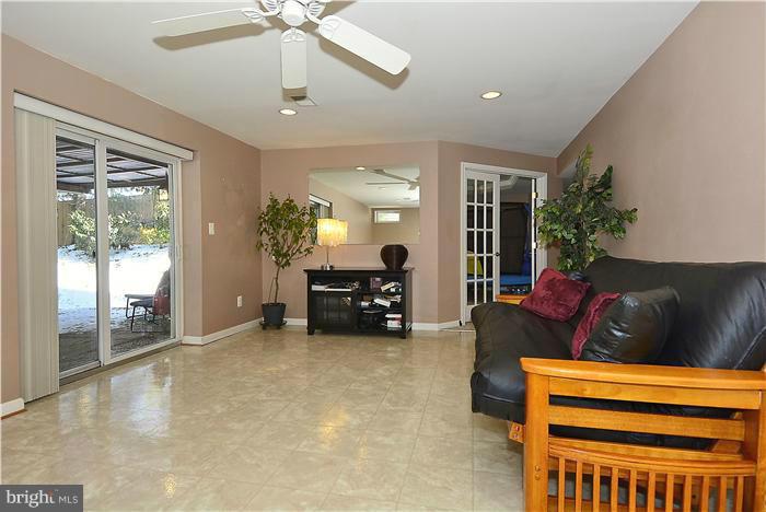 VIRGINIA OAKS - Residential