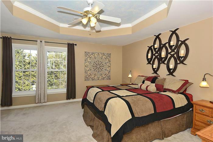 VIRGINIA OAKS - Residential