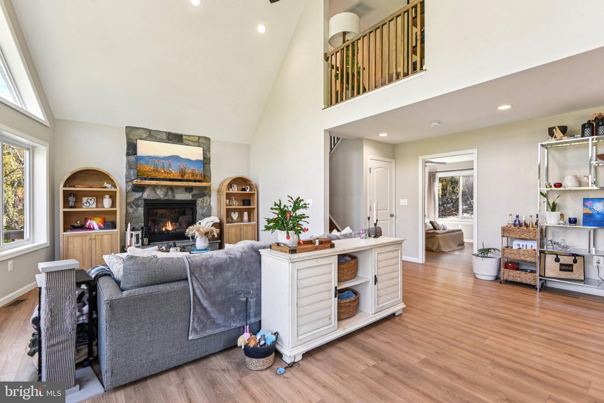 APPLE MT LAKE - Residential