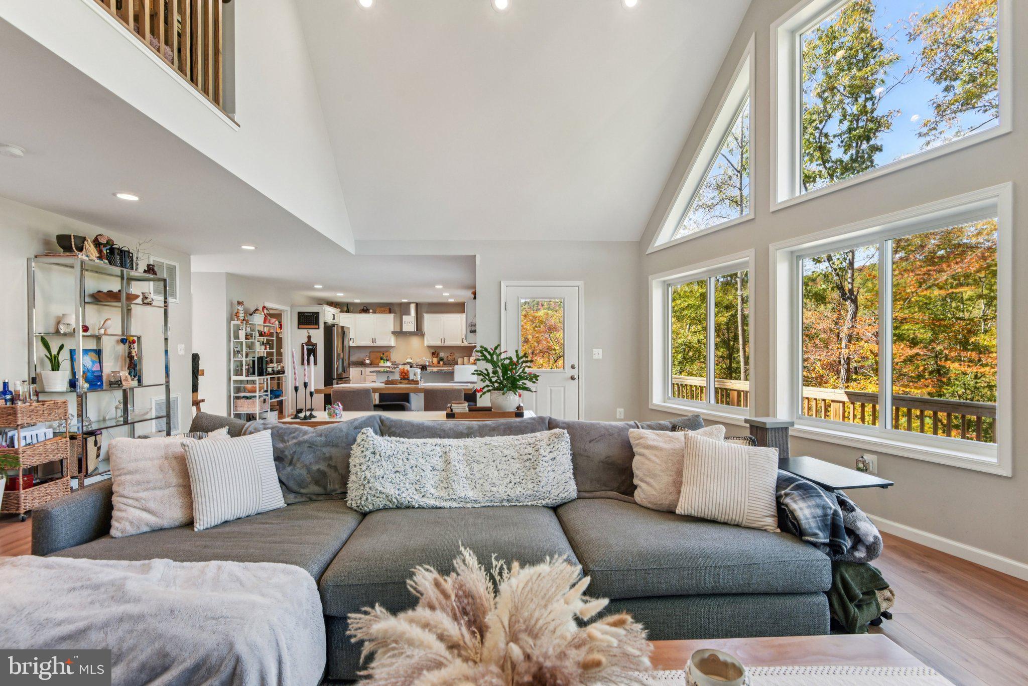 APPLE MT LAKE - Residential