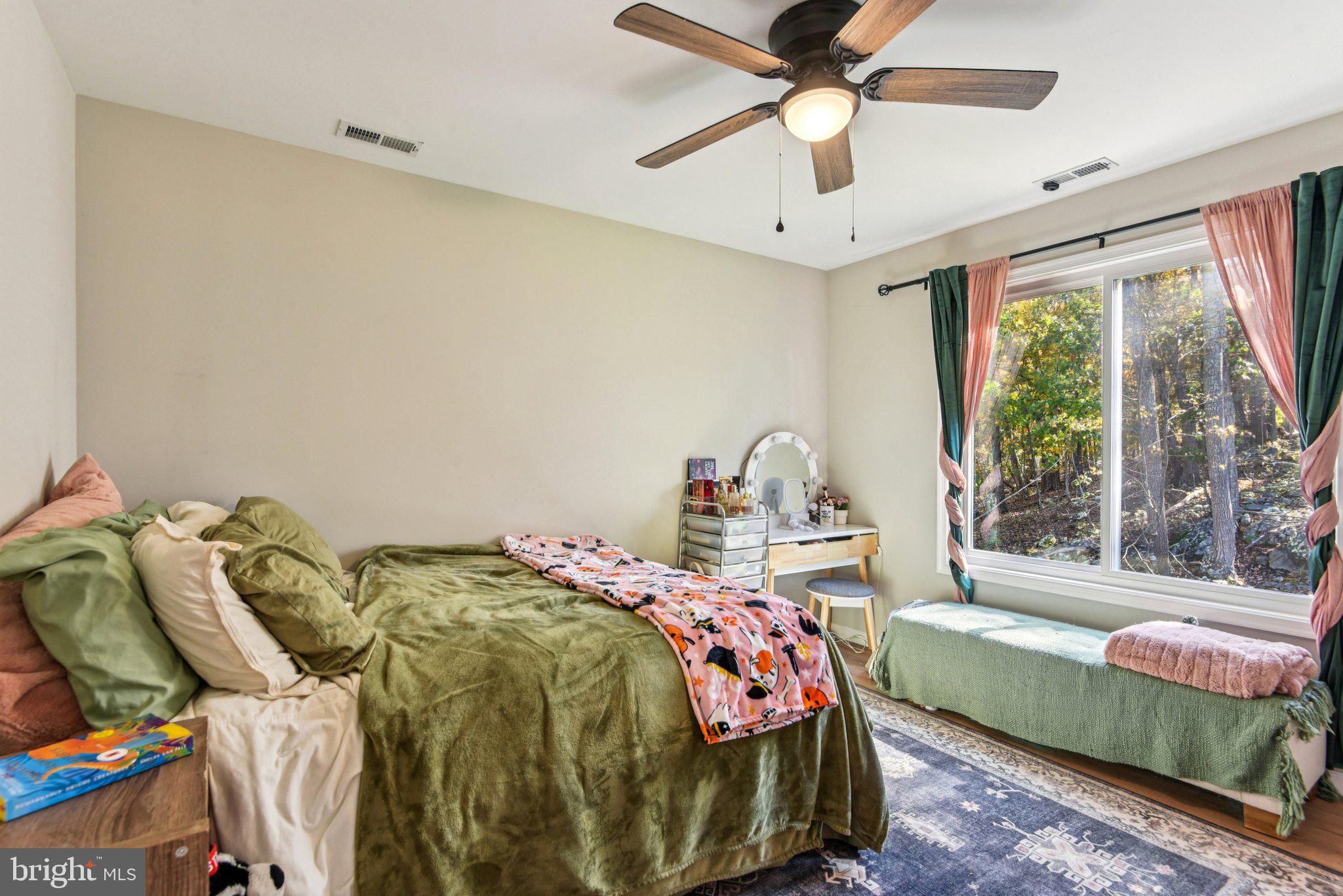 APPLE MT LAKE - Residential