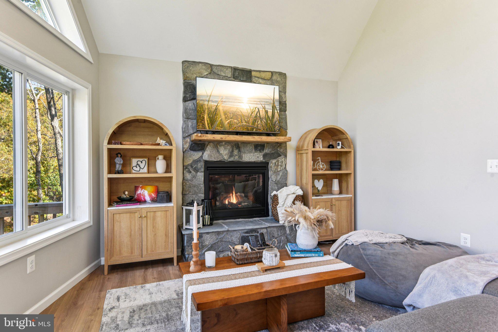 APPLE MT LAKE - Residential