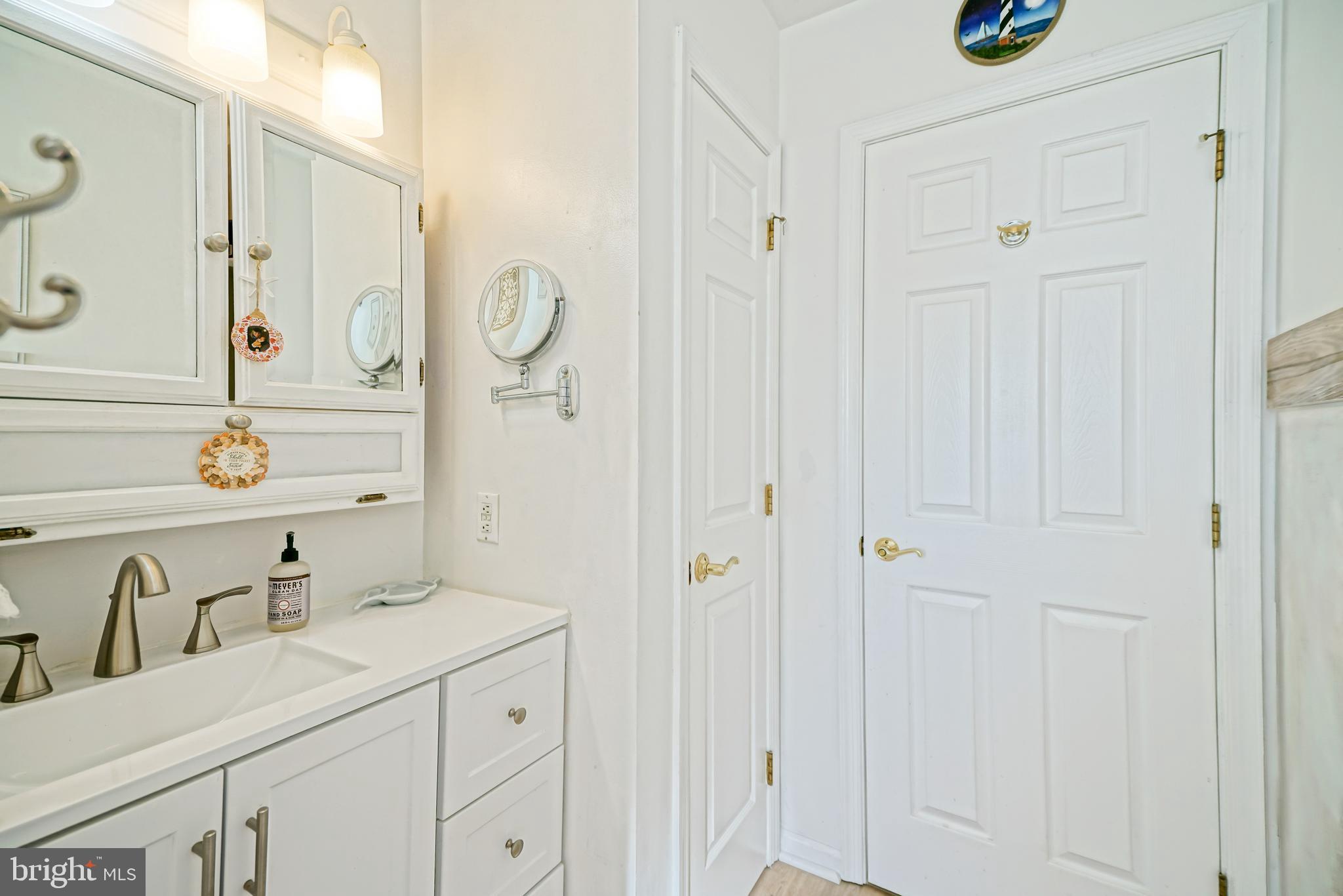 BAY BREEZE ESTATES - Residential