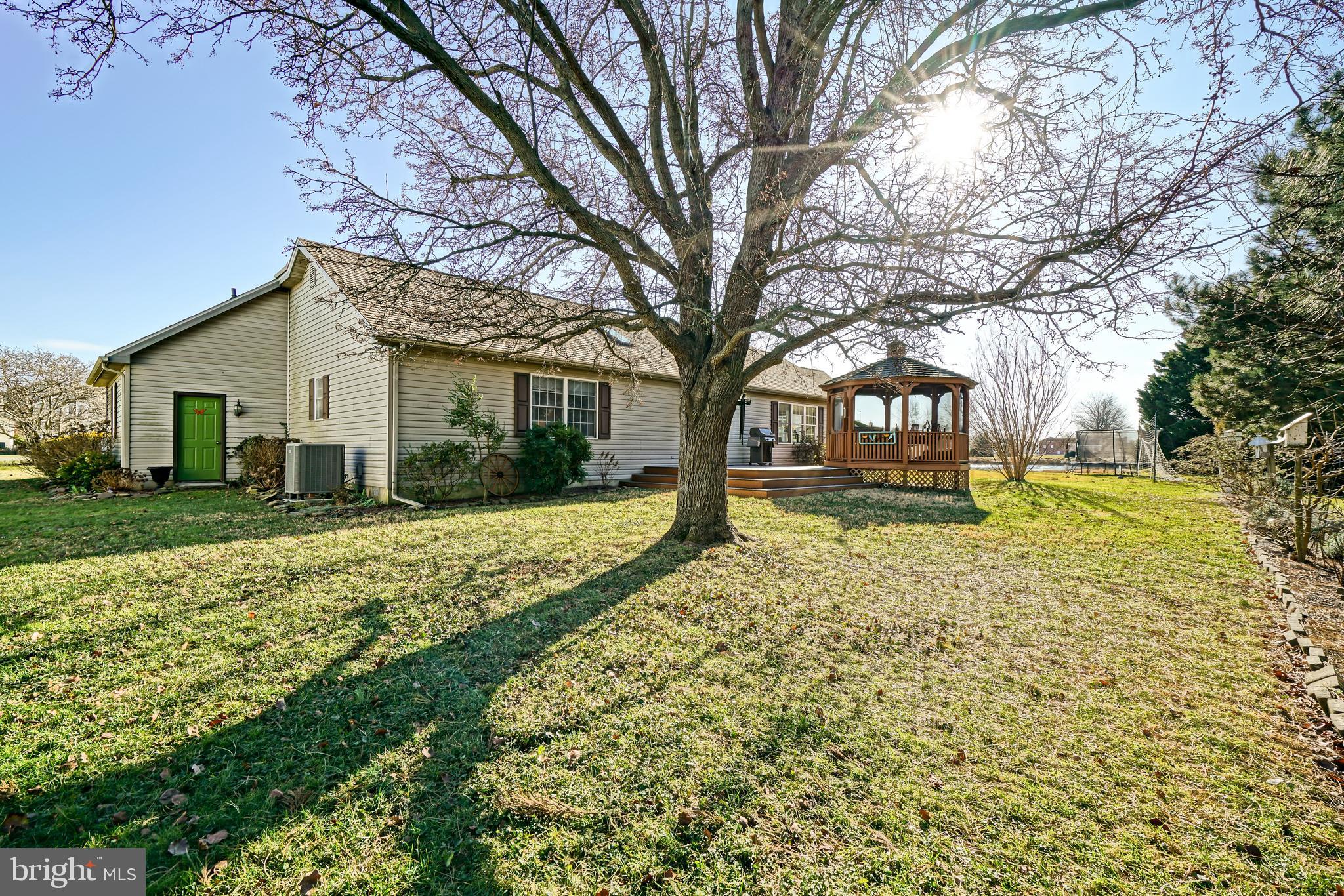 BAY BREEZE ESTATES - Residential