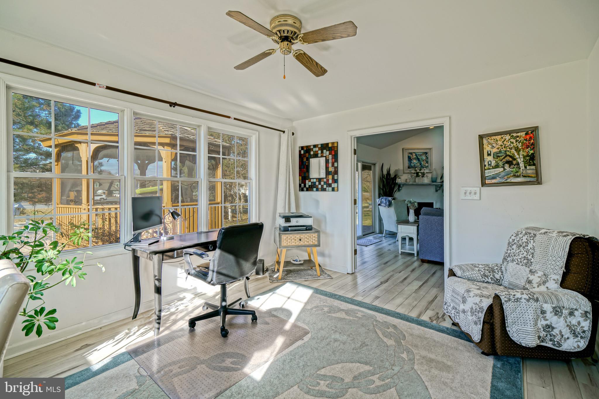 BAY BREEZE ESTATES - Residential