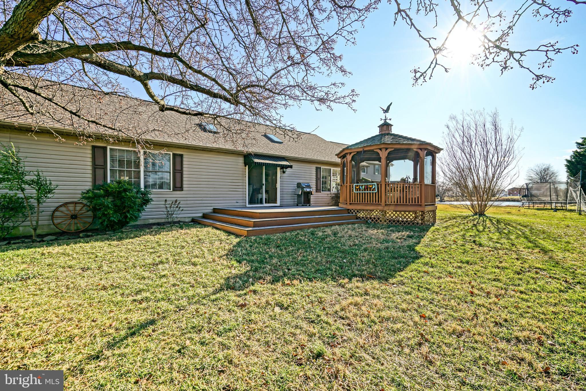 BAY BREEZE ESTATES - Residential