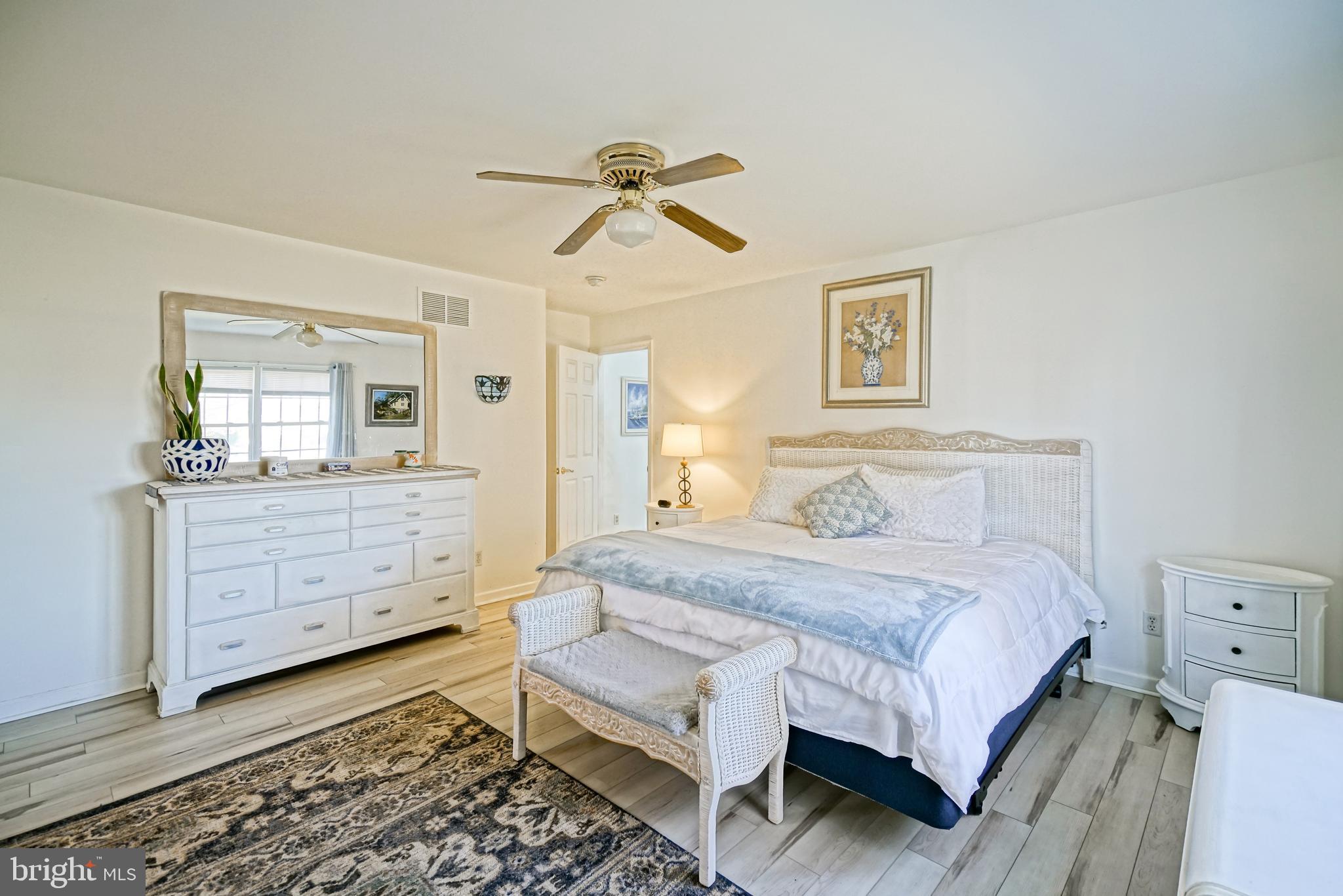 BAY BREEZE ESTATES - Residential