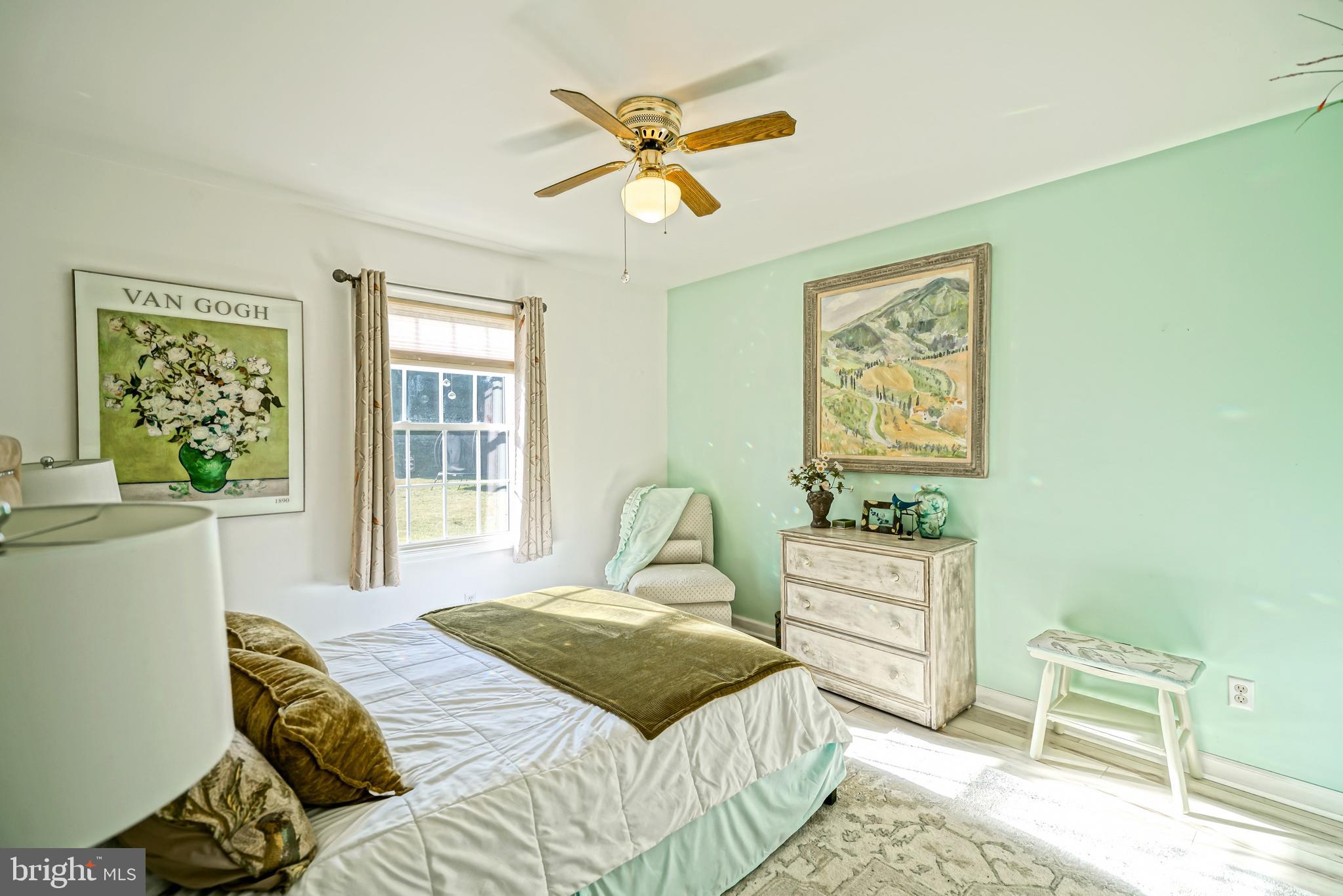 BAY BREEZE ESTATES - Residential