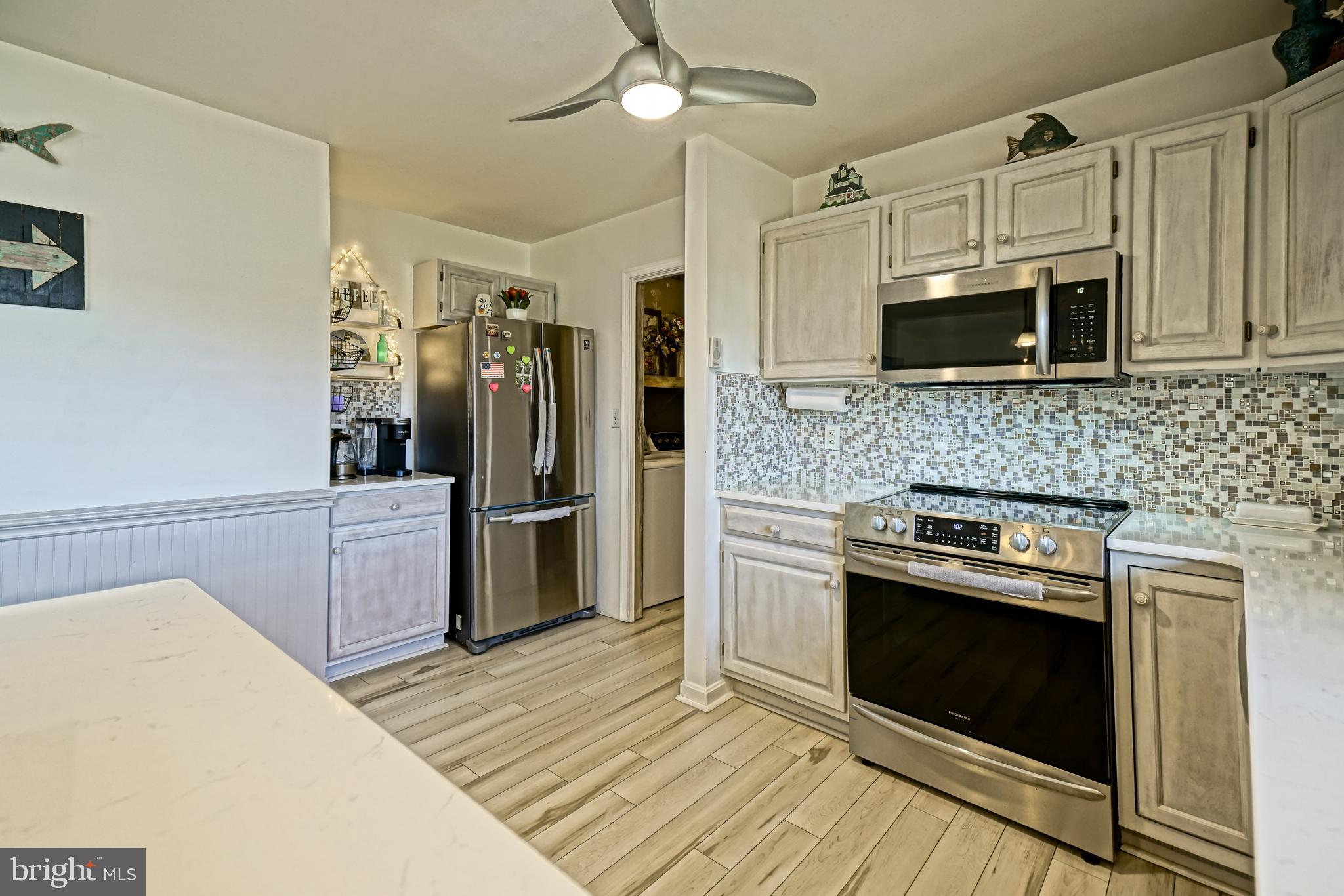 BAY BREEZE ESTATES - Residential