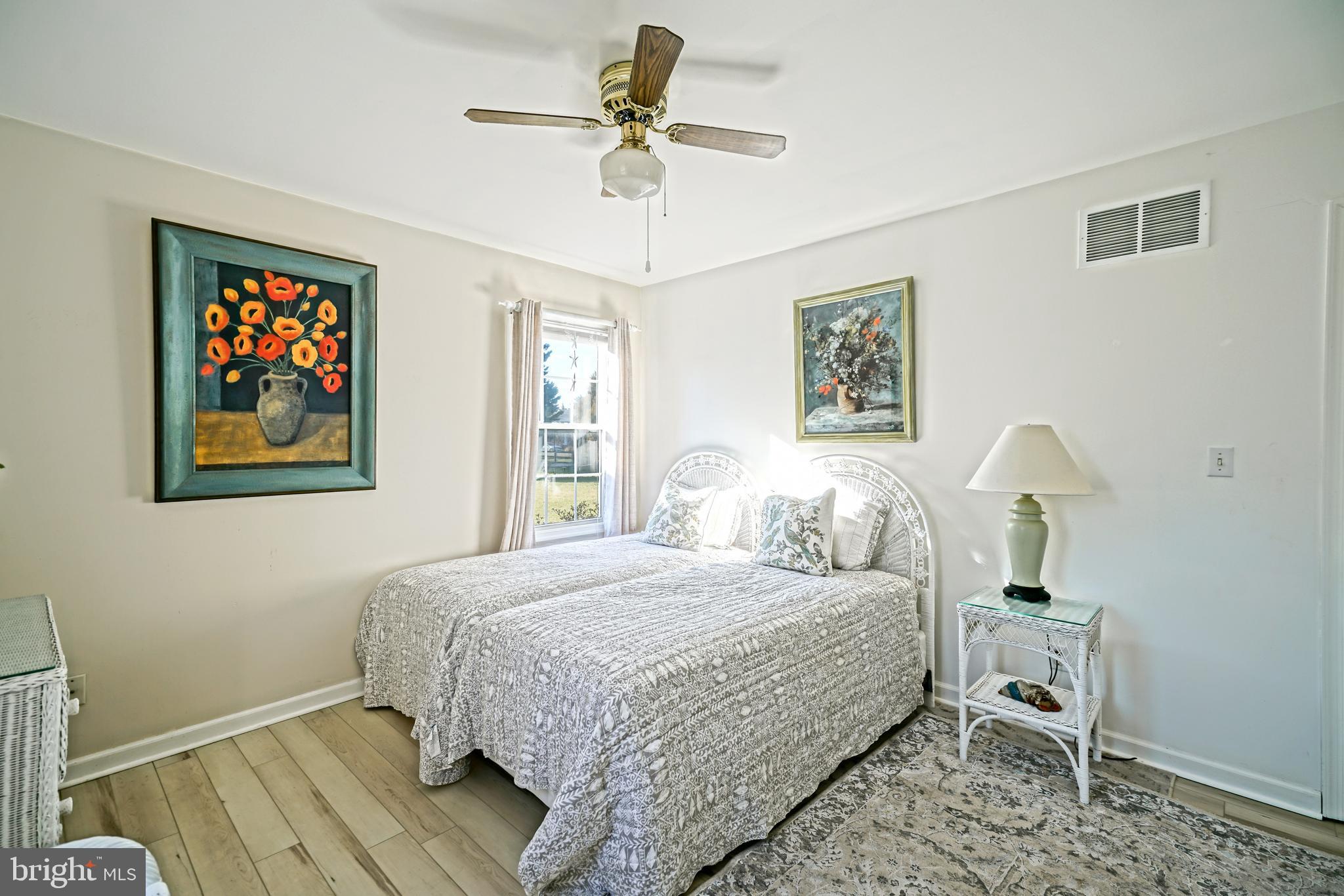 BAY BREEZE ESTATES - Residential