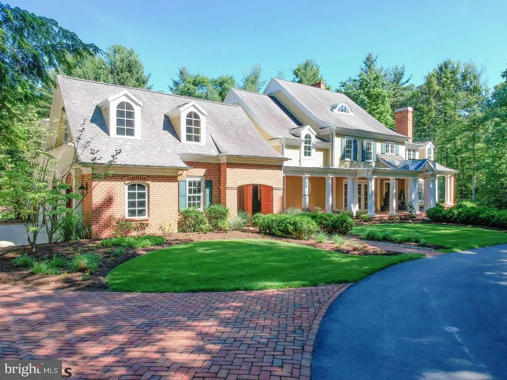 185 Manhasset Court, Port Matilda, PA 16870