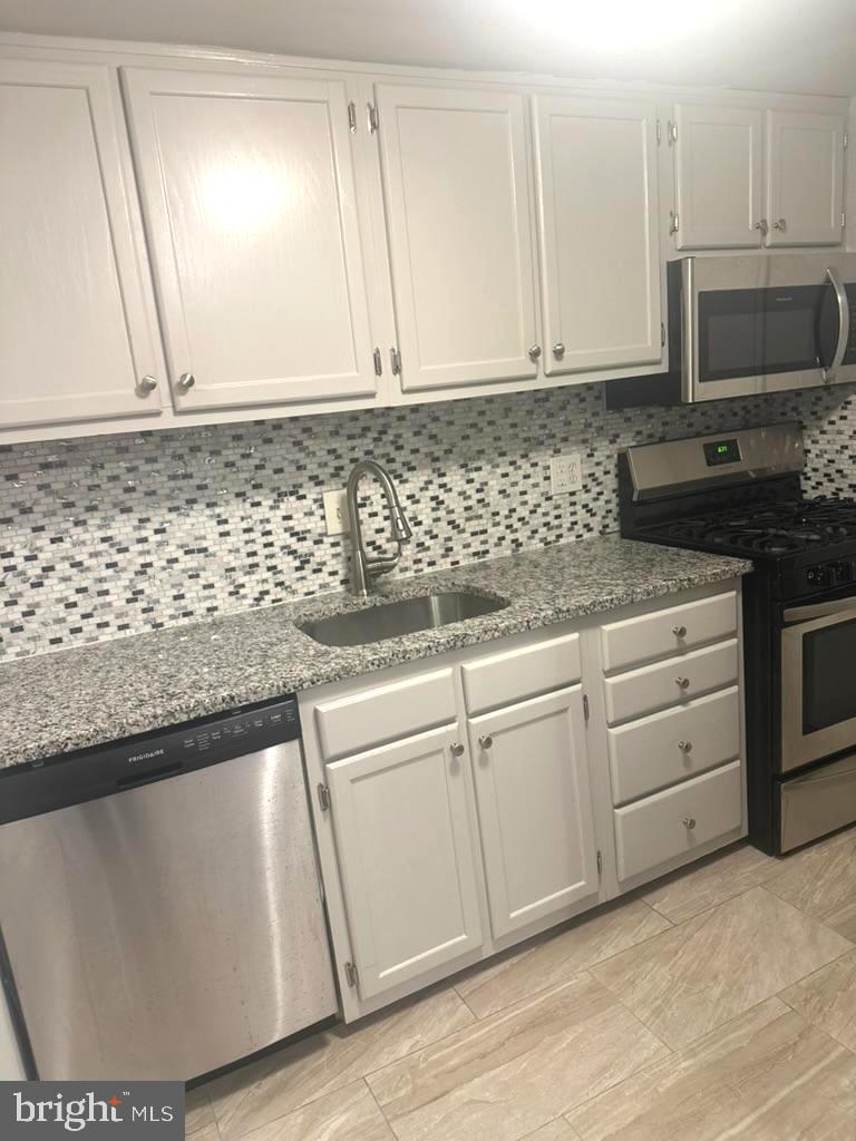 7182 DONNELL PLACE AA-4