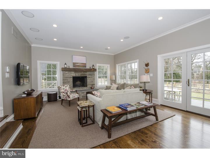 CHESTNUT HILL - Residential