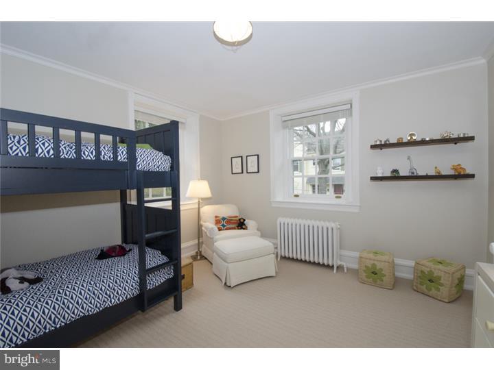 CHESTNUT HILL - Residential