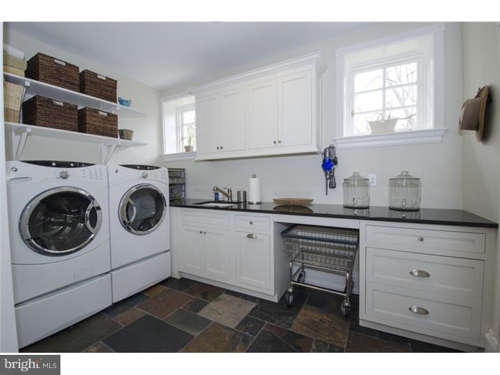 CHESTNUT HILL - Residential