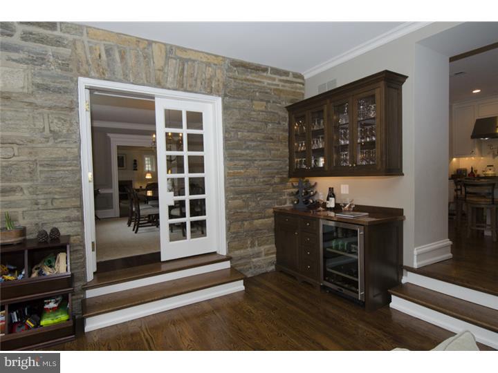 CHESTNUT HILL - Residential