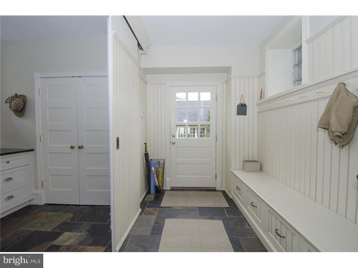 CHESTNUT HILL - Residential