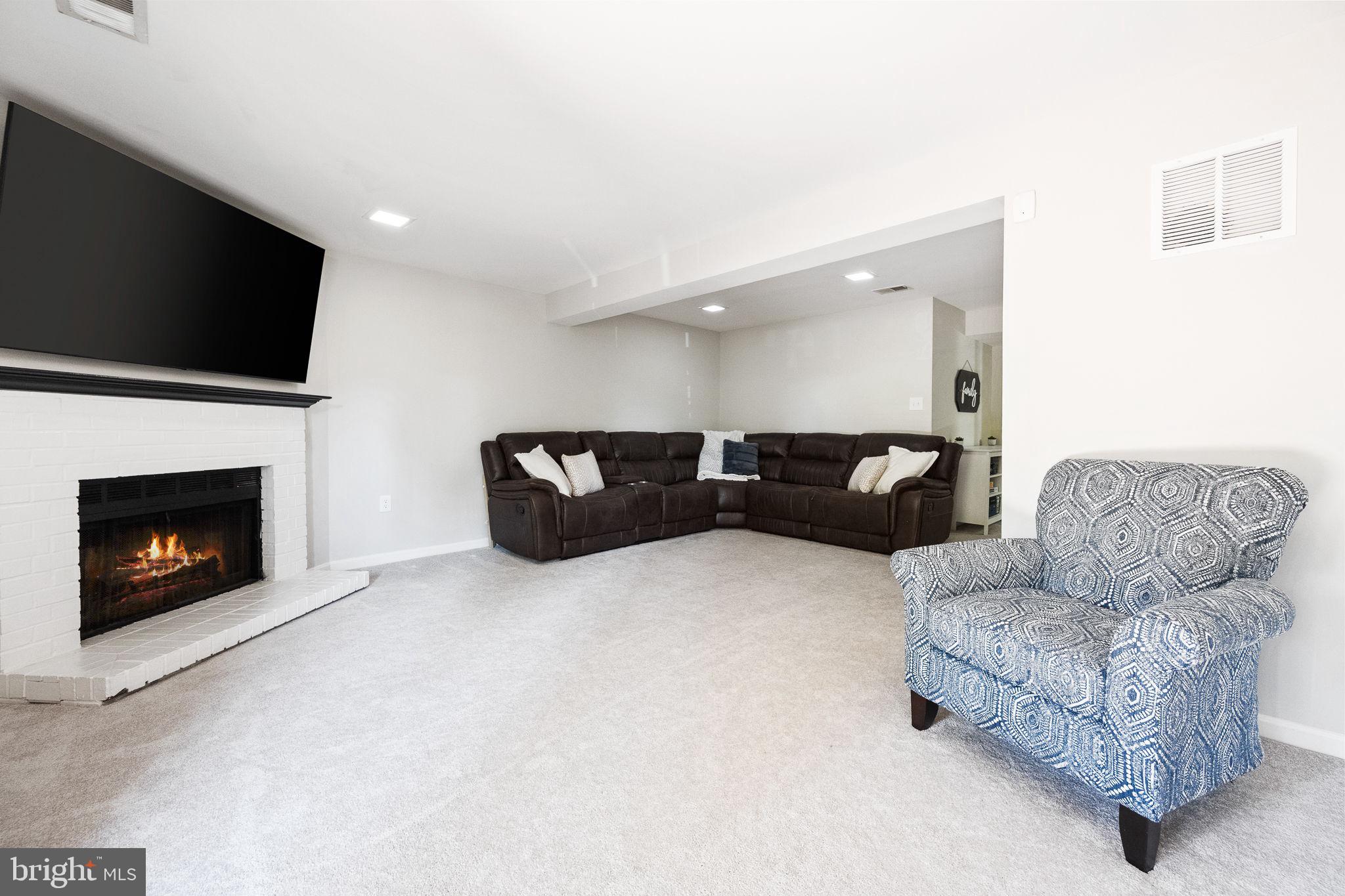 THE VILLAGE PARK - Residential