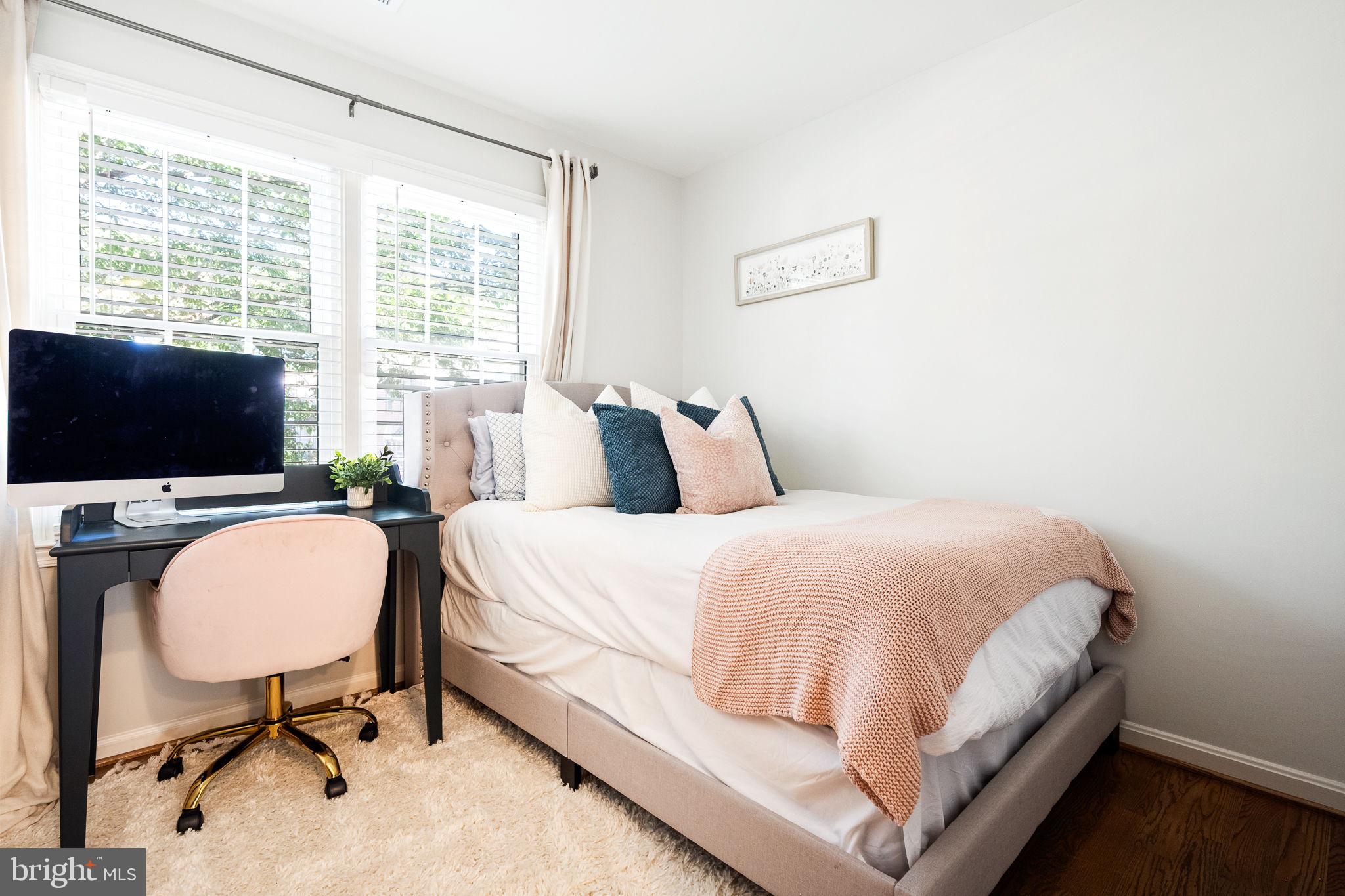 THE VILLAGE PARK - Residential