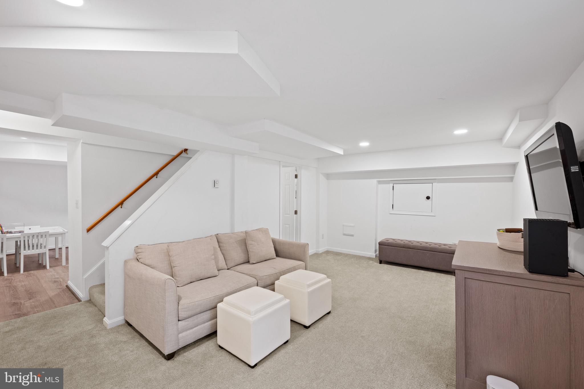 BRADLEY HILLS - Residential