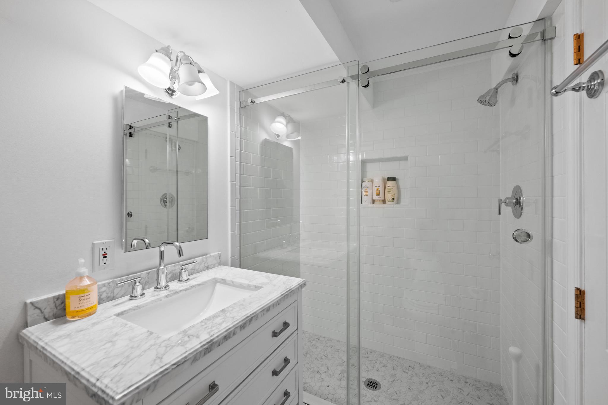 BRADLEY HILLS - Residential