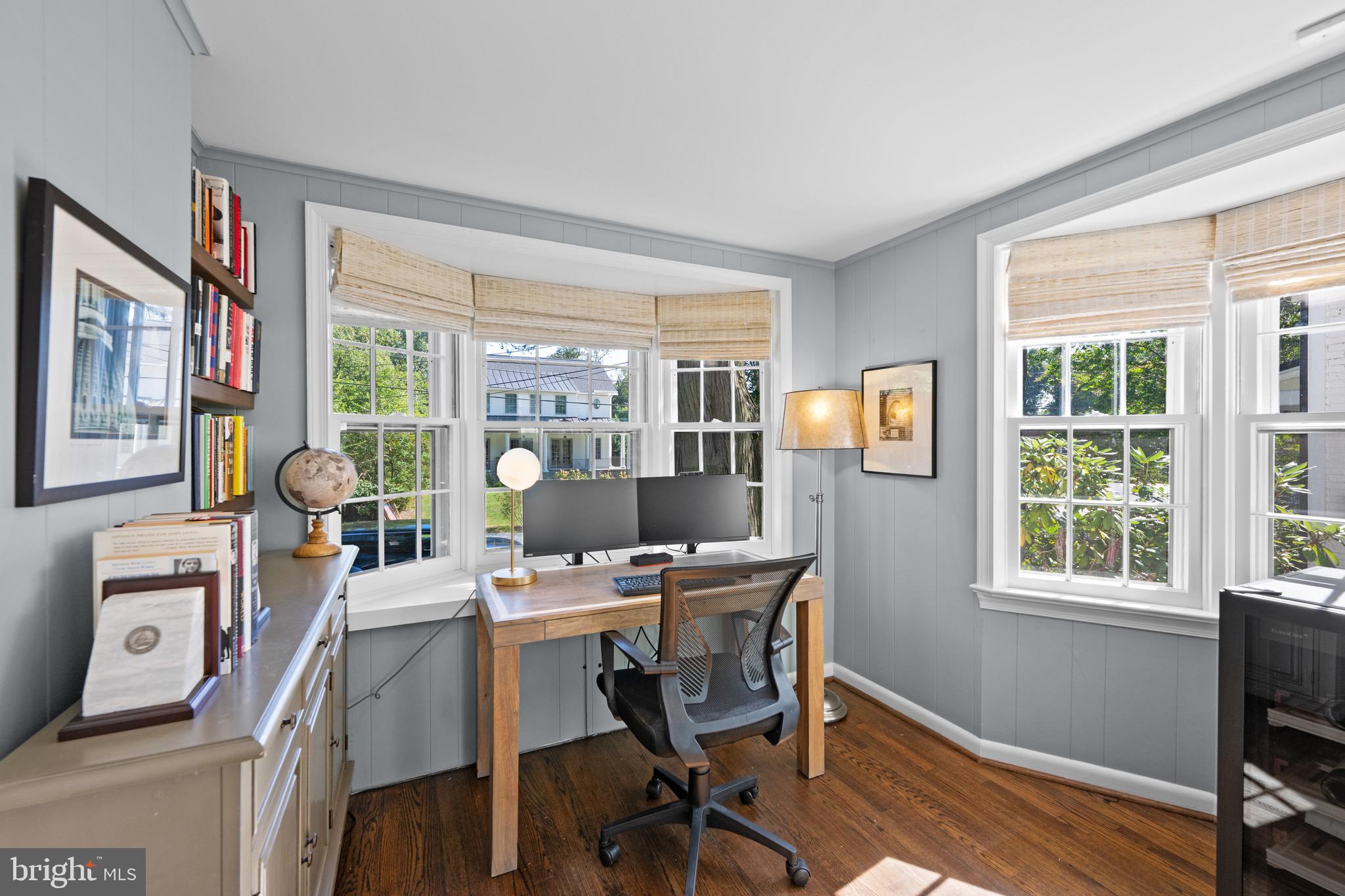 BRADLEY HILLS - Residential