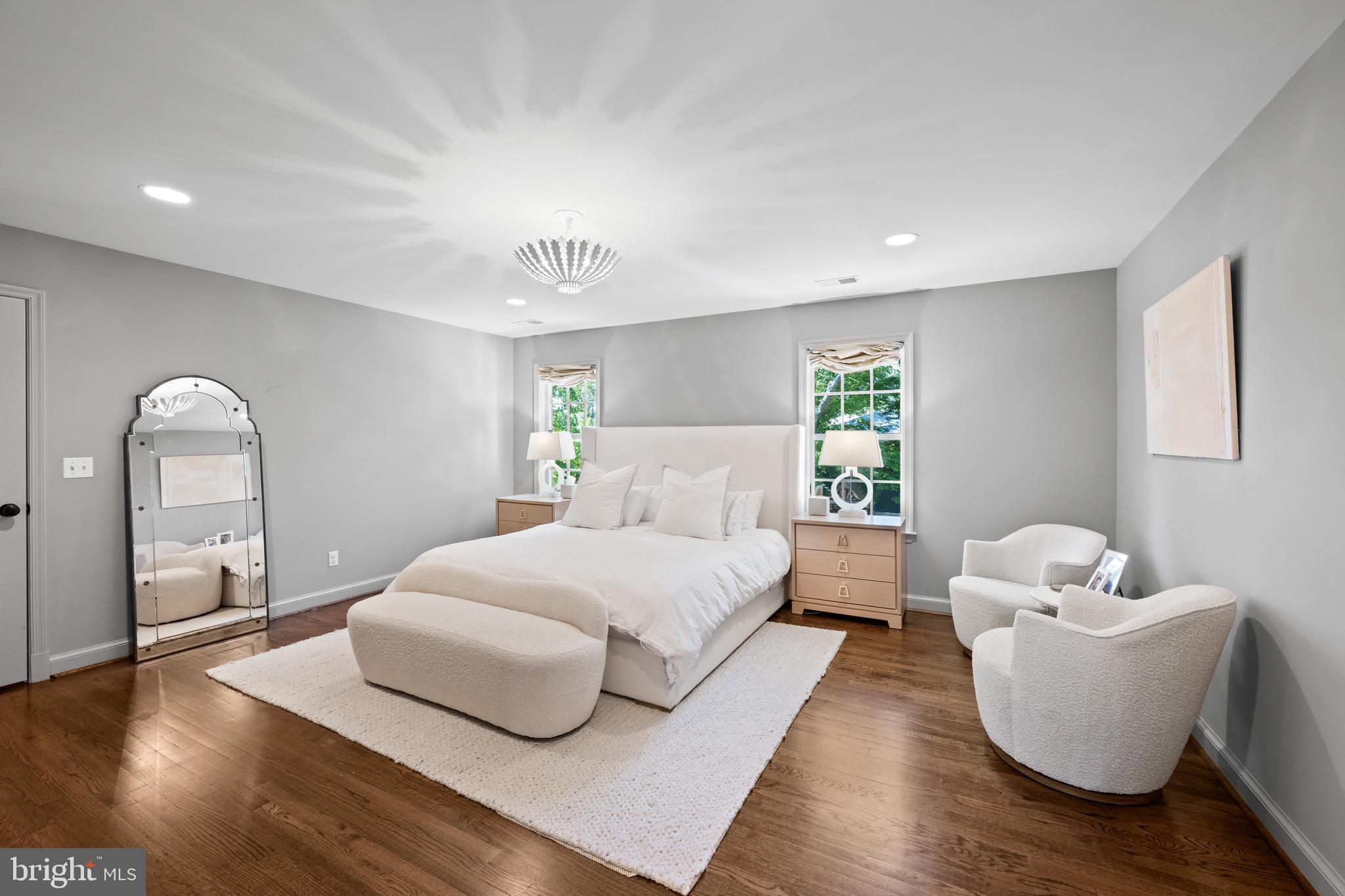 BRADLEY HILLS - Residential