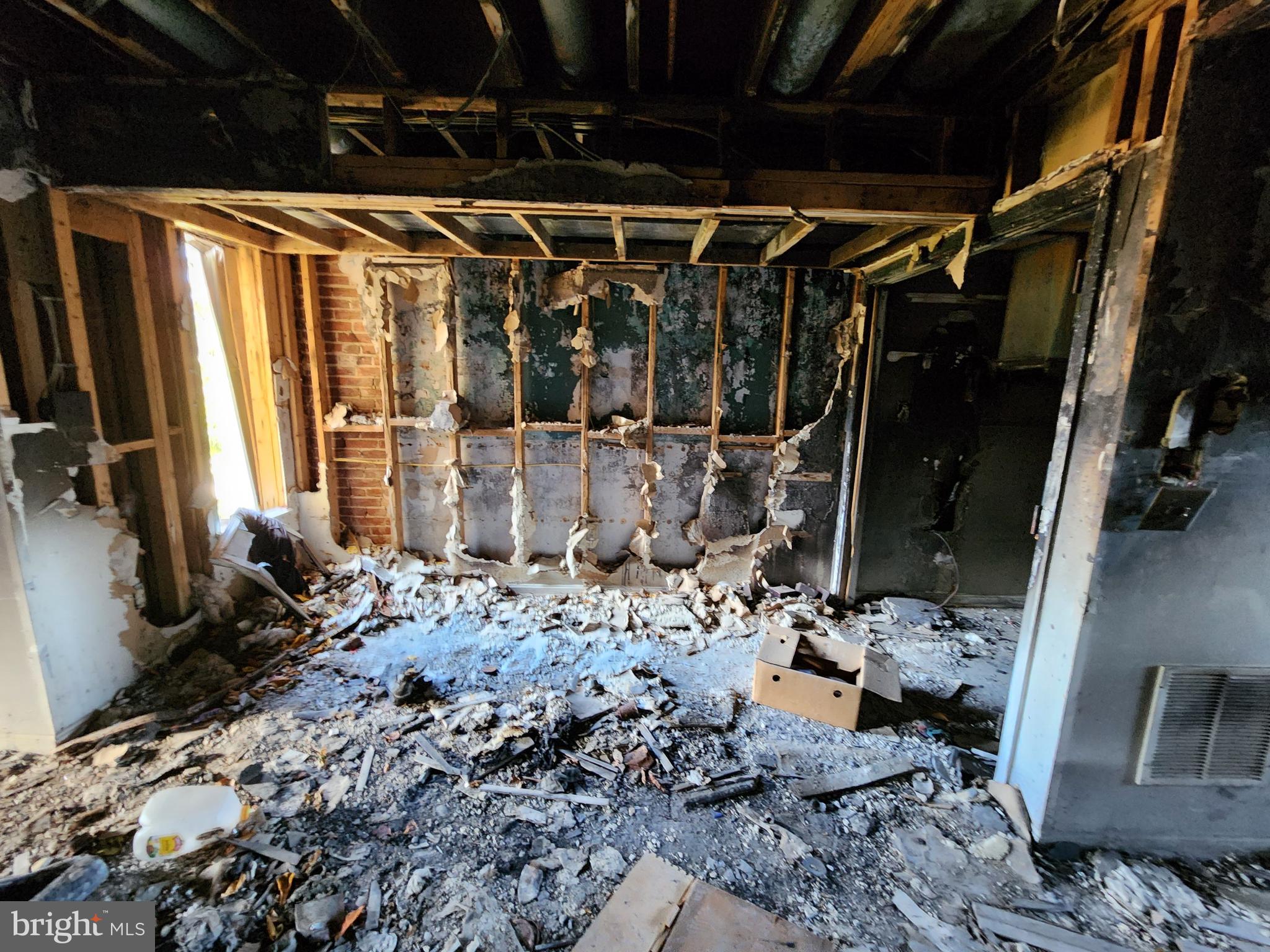 SANDTOWN-WINCHESTER - Residential