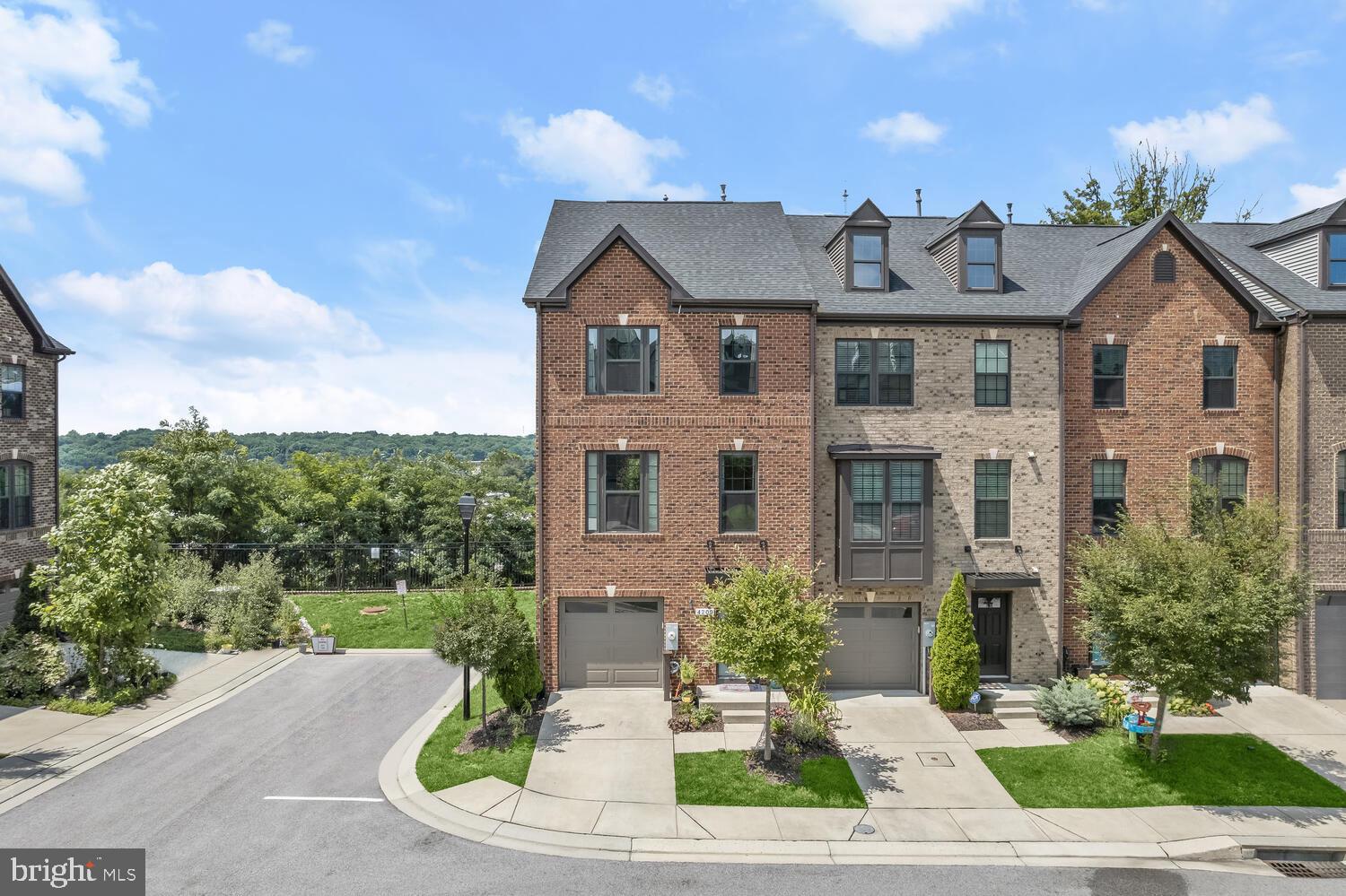 SKYVIEW - Residential