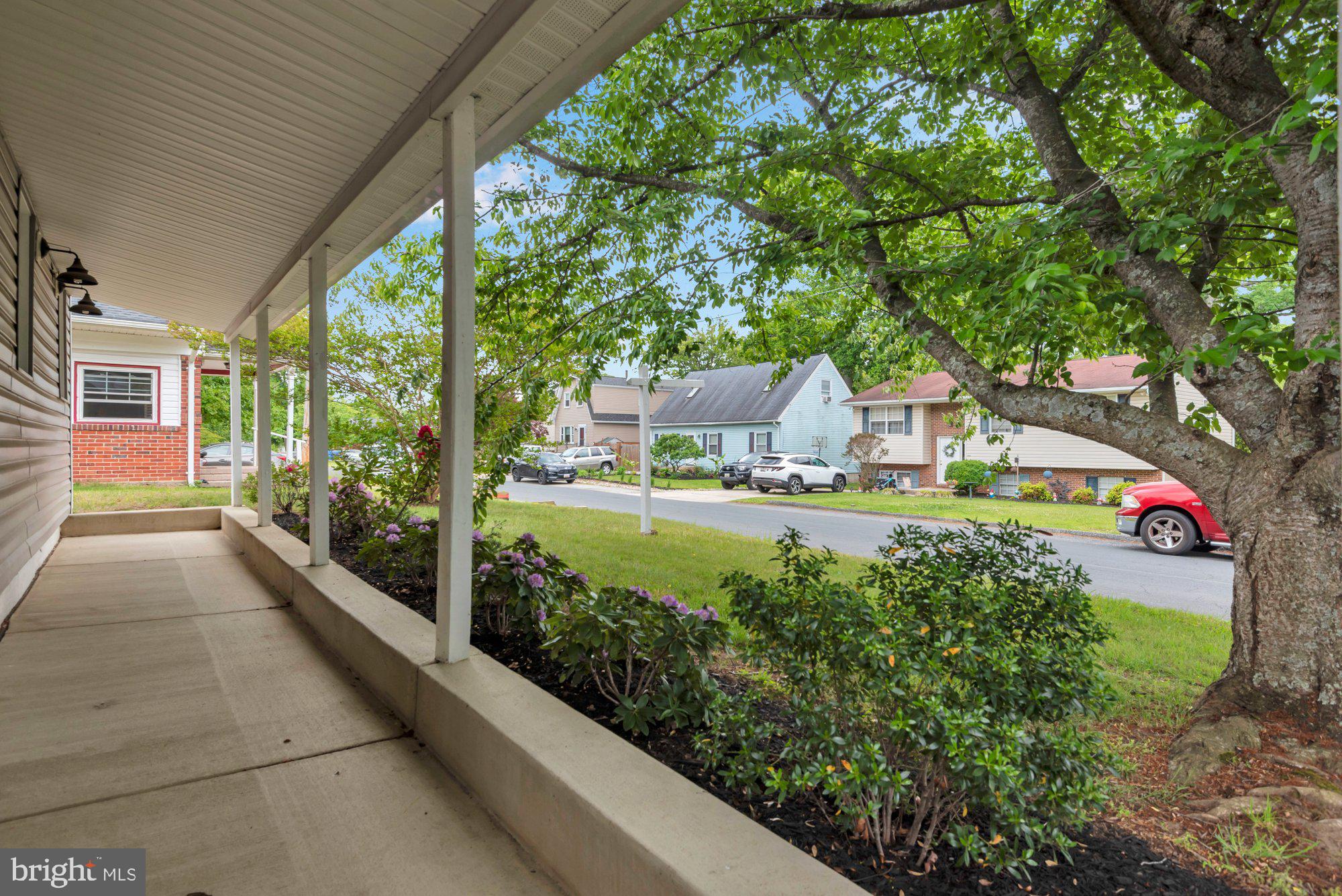 WOODLAND BEACH - Residential
