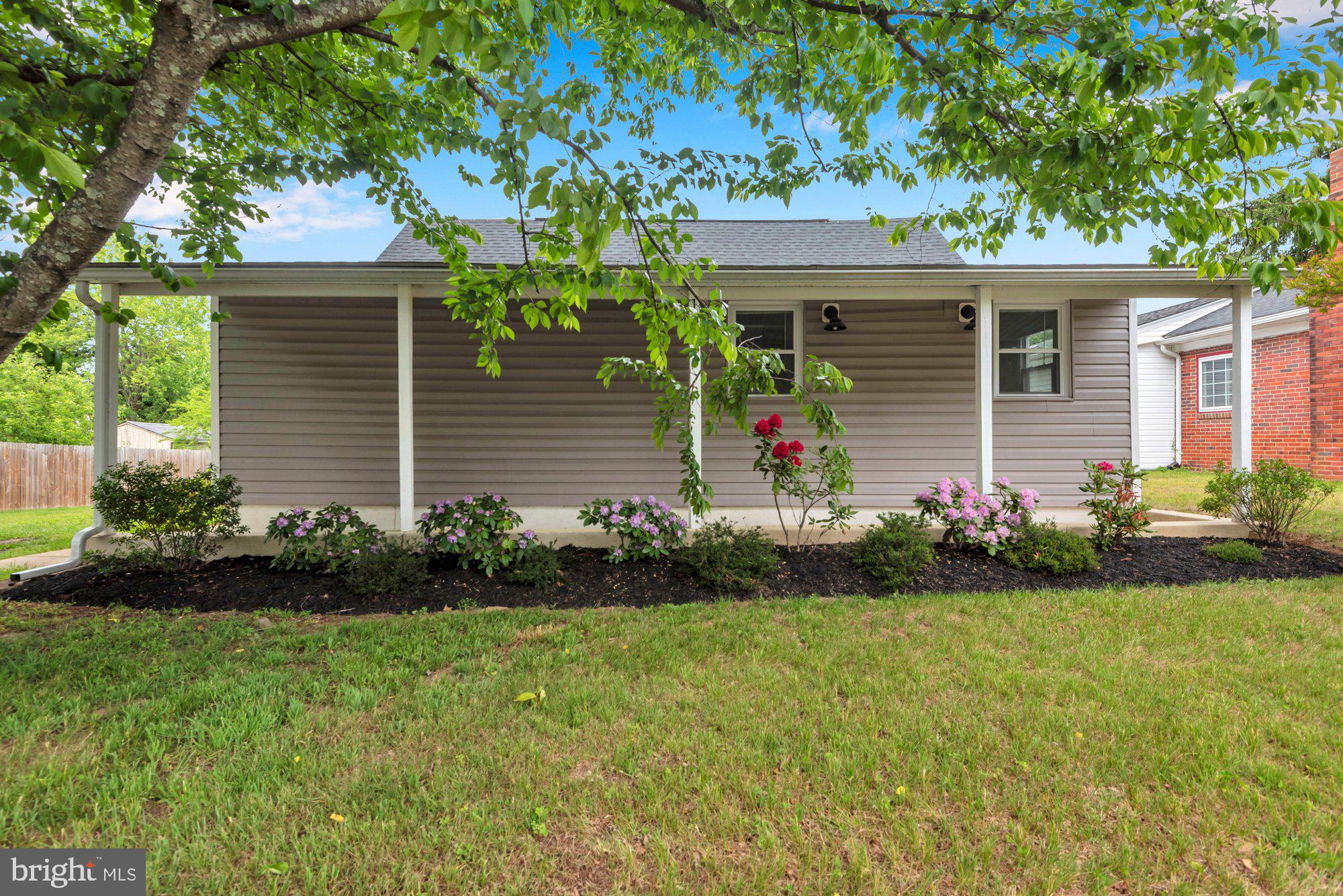WOODLAND BEACH - Residential