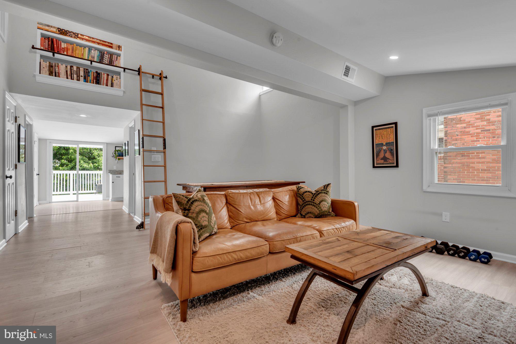 1623 RIVERDALE DRIVE