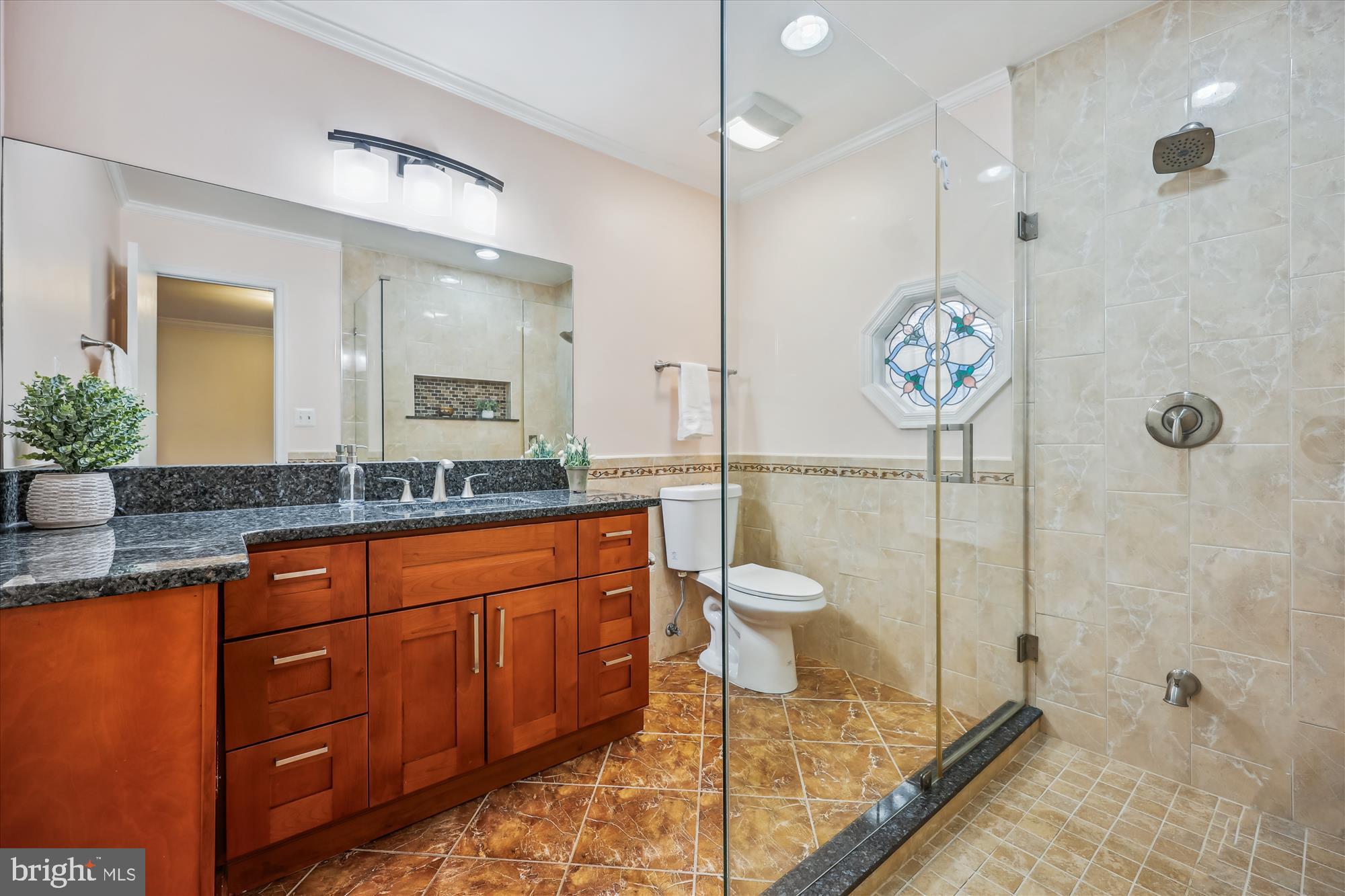 INVERNESS KNOLLS - Residential Lease